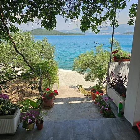 Apartments By The Sea Cove Pjestata, Peljesac - 10210 Janjina